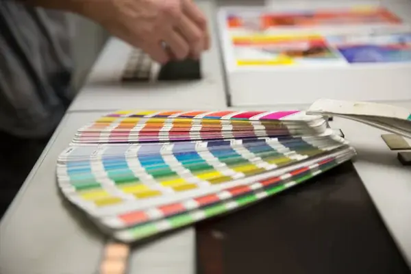 Cómo se aplica un perfil ICC en un flujo de trabajo gráfico